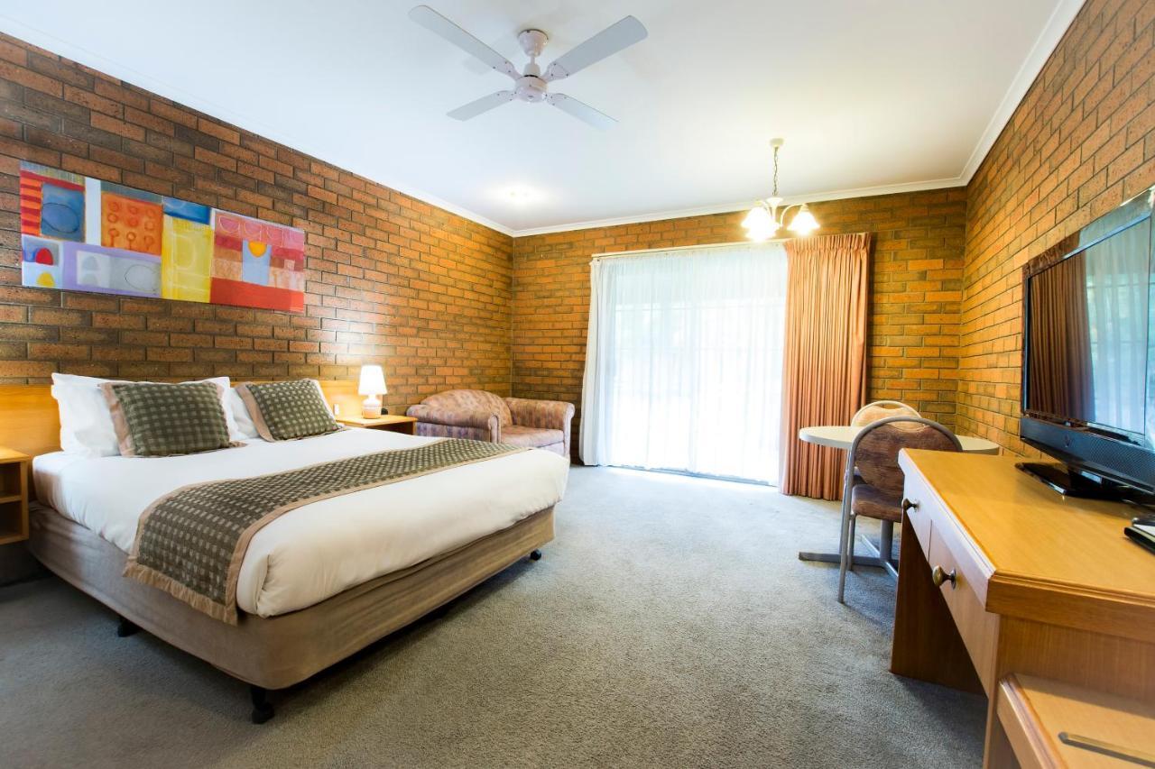 Sportslander Motor Inn Moama Exterior photo